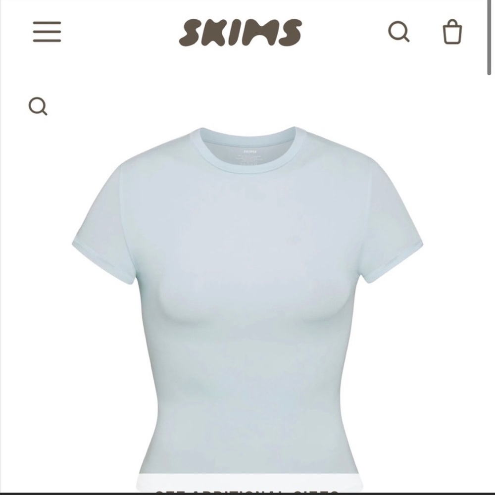 Skims fits everybody tshirt